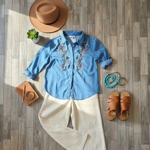 Serengeti Embroidered Floral Denim Button Down Shirt - Size M